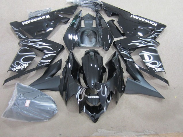 Carenados Moto ZX10R 03-05 - Negro con Blanco Llama