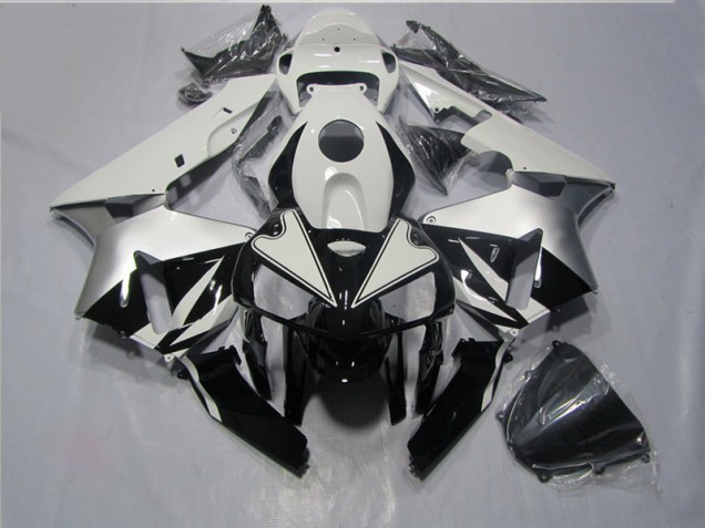 Kit Completo Carenados Moto CBR 600 RR 05-06 - Negro Blanco Kit Completo Carenados Moto CBR 600 RR 05-06 - Negro Blanco