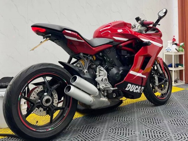 Carenados Moto Ducati Supersport 939/939S 2017-2022 - Rojo Blanco Negro